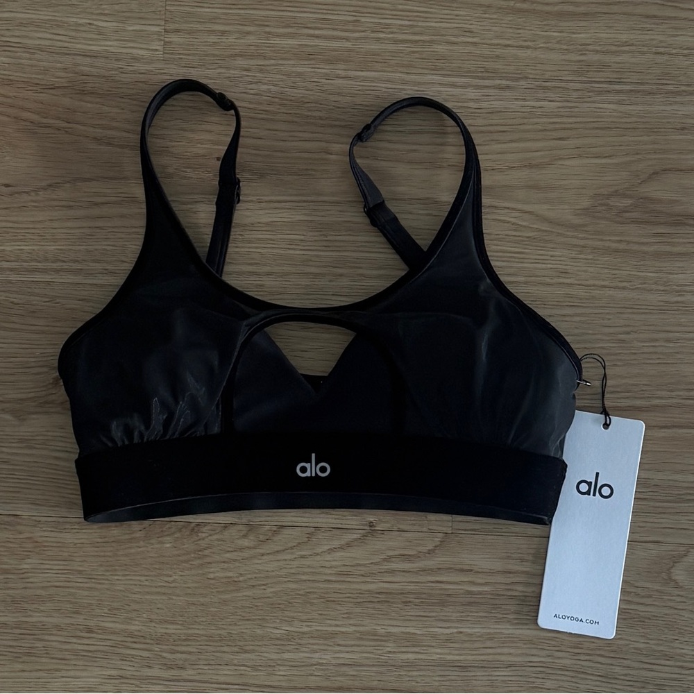 Alo Yoga Airlift Moonlight Bra in Black size S- NWT